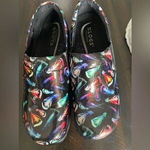 Klogs Naples shoes feathers